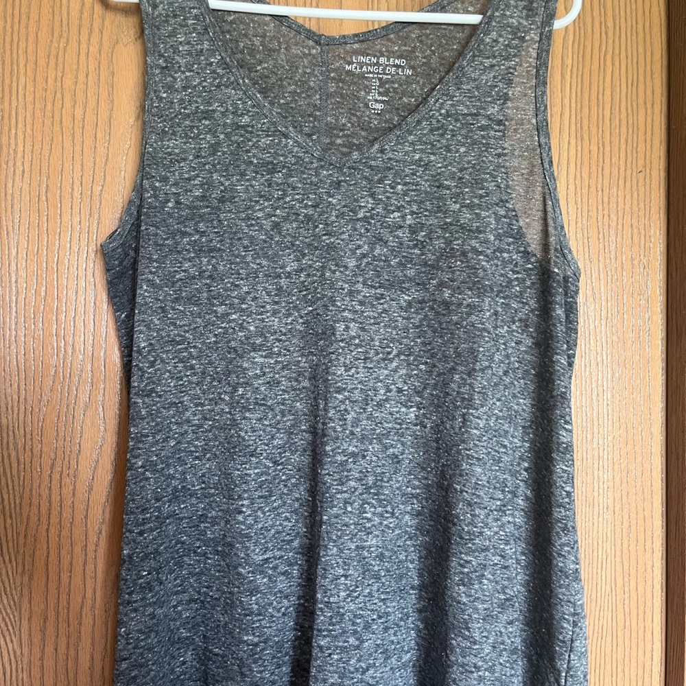 GAP Gray Sleeveless Tank Top